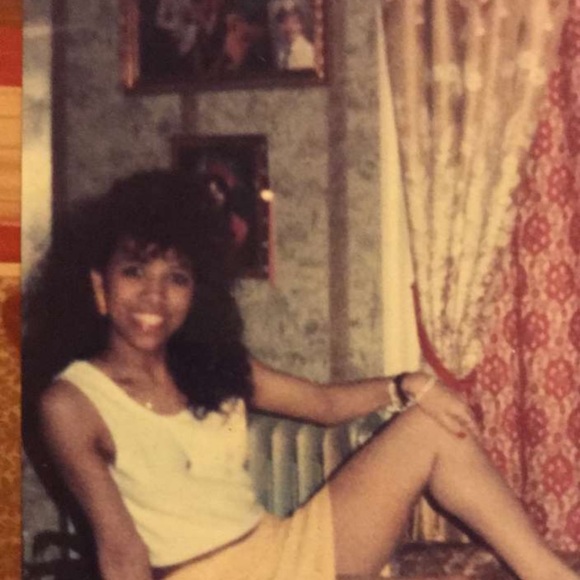 Meet your Posher, Lori - Picture 1 of 1